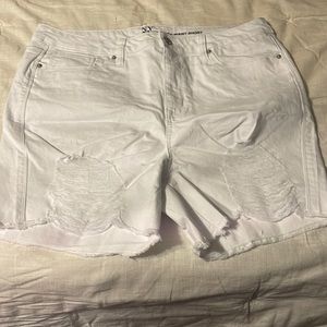 NY&C curvy sculpting shorts never worn
